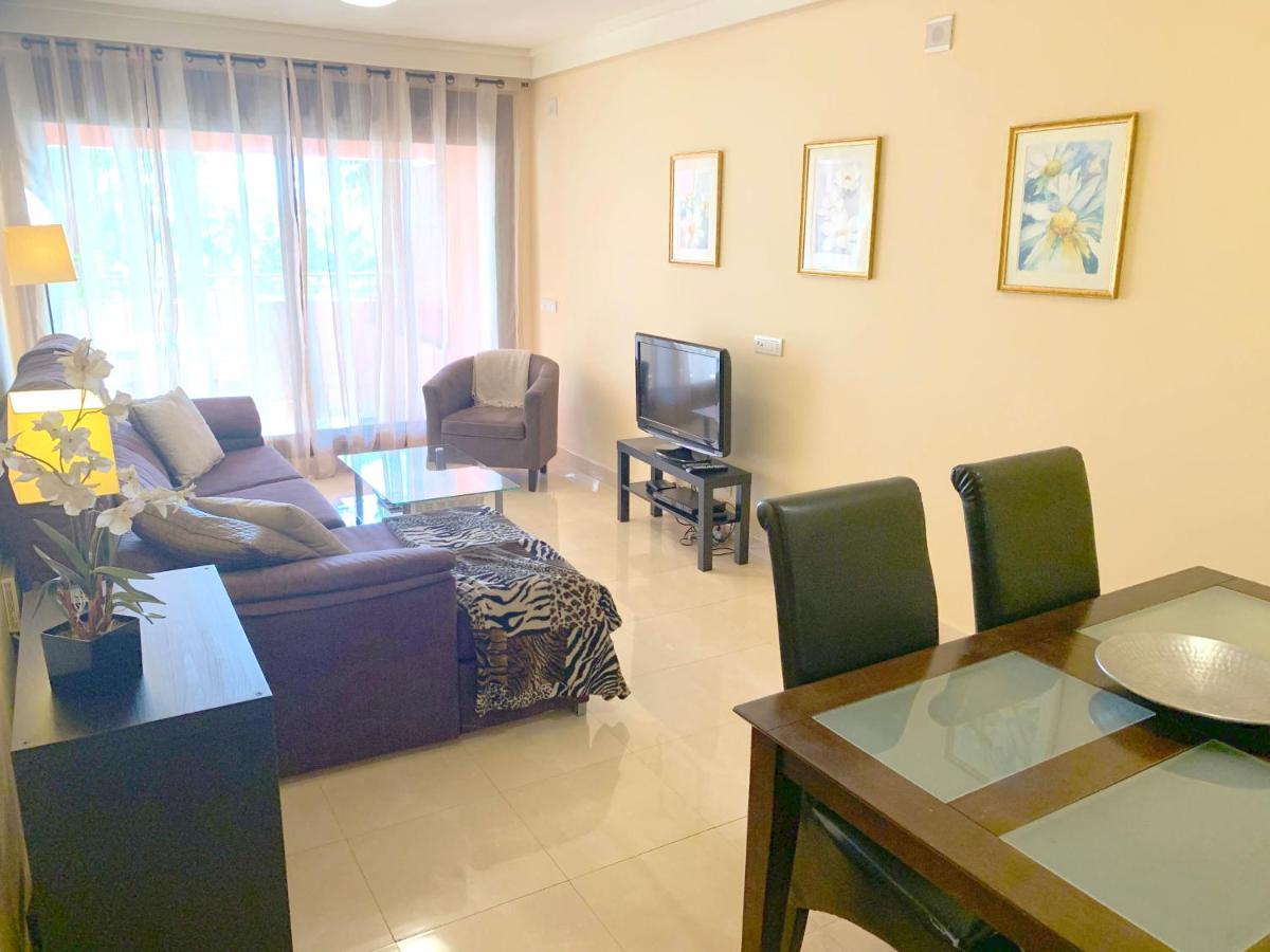 Salinas. Apartment For 4. Terrace/Parking/Pools/Gym/4Mins Beach 에스테포나 외부 사진
