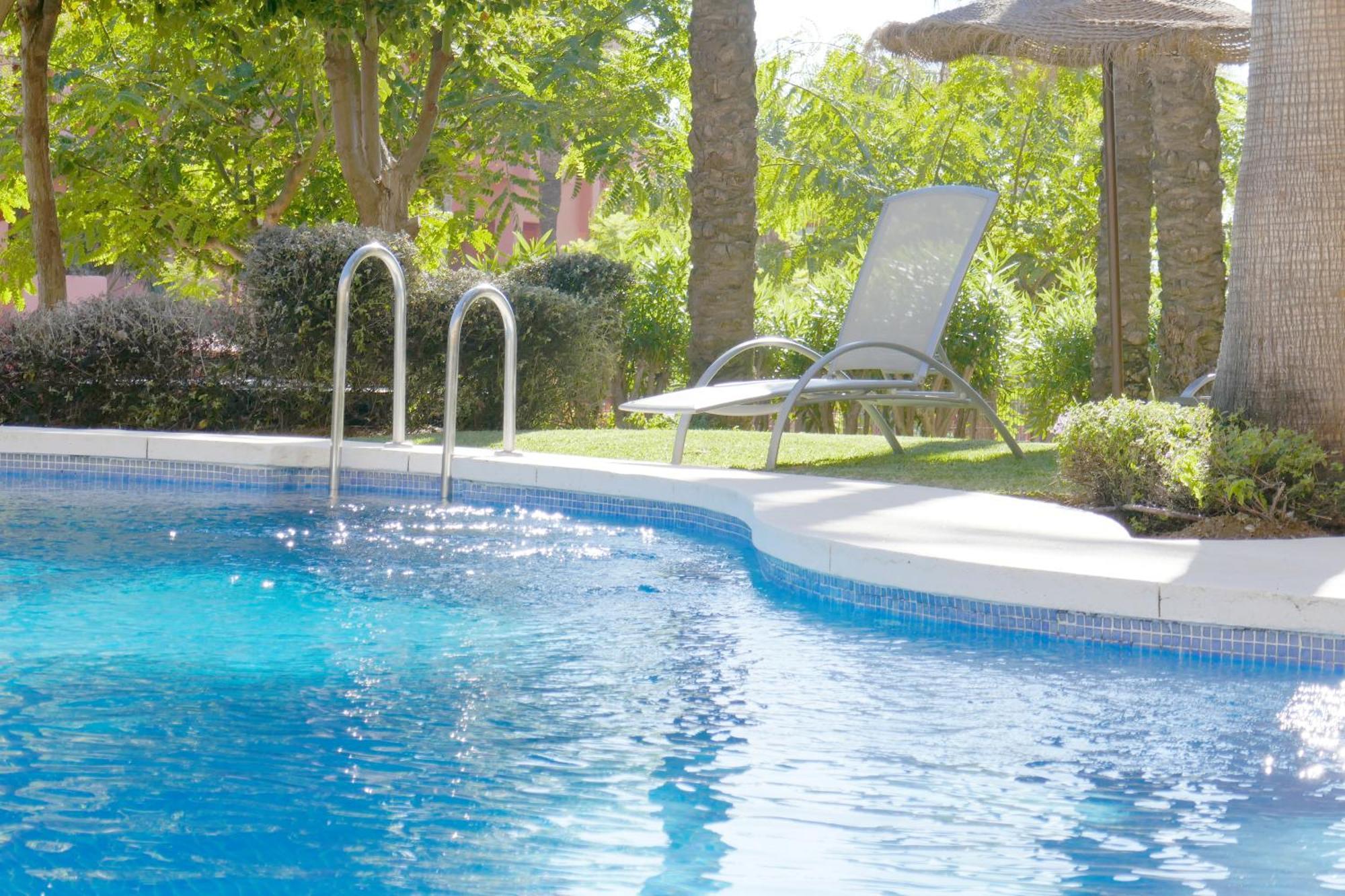 Salinas. Apartment For 4. Terrace/Parking/Pools/Gym/4Mins Beach 에스테포나 외부 사진