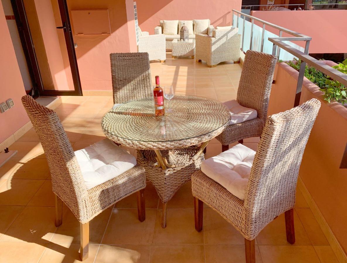 Salinas. Apartment For 4. Terrace/Parking/Pools/Gym/4Mins Beach 에스테포나 외부 사진