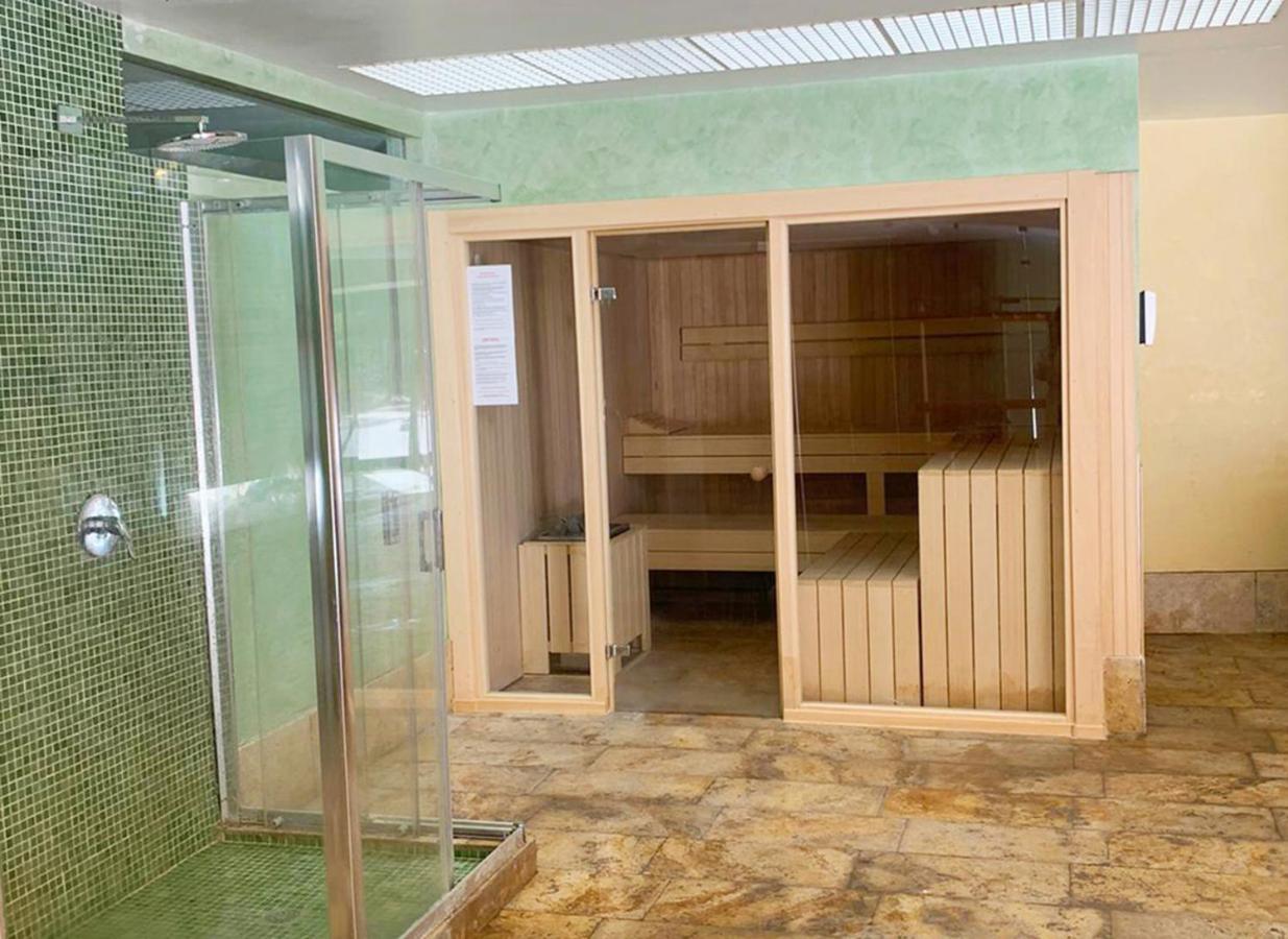 Salinas. Apartment For 4. Terrace/Parking/Pools/Gym/4Mins Beach 에스테포나 외부 사진