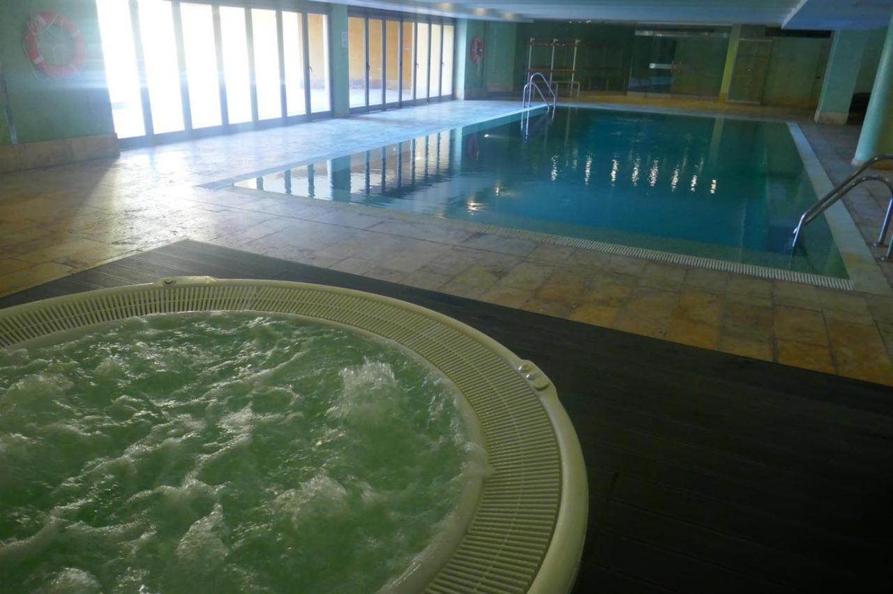 Salinas. Apartment For 4. Terrace/Parking/Pools/Gym/4Mins Beach 에스테포나 외부 사진
